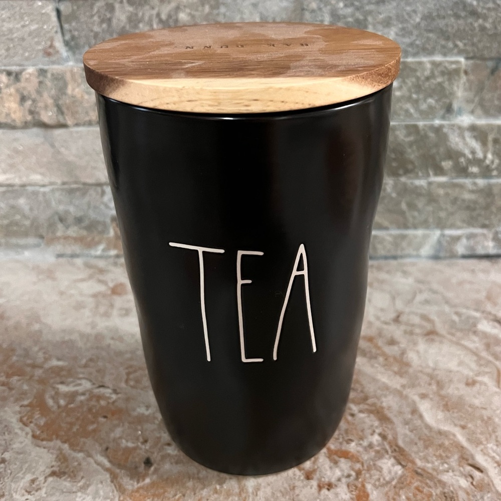 Rae Dunn Tea canister with lid
